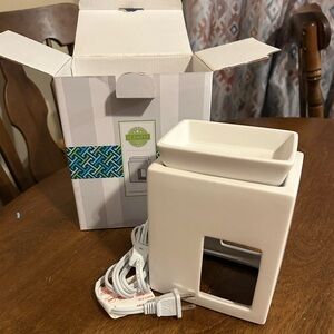 Scentsy, Comptempo White Wax Warmer